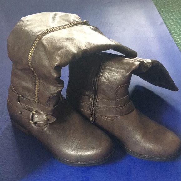 New in Box - Great Brown Boots - Size 8.5 - Picture 2 of 5